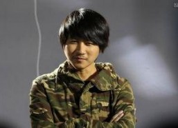 韩寒家世背景,出身名门，书写青春传奇