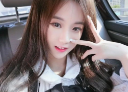 网红00后王一彤