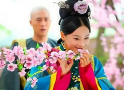 娱乐吃瓜小花演戏
